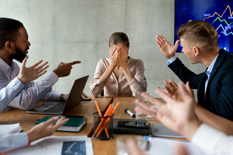 Stress am Arbeitsplatz-AdobeStock_471308485-Mobile